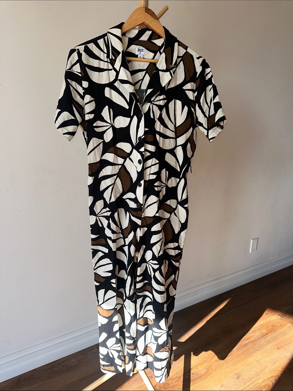 Black, White & Brown Leaf Print Short-Sleeve Jumpsuit